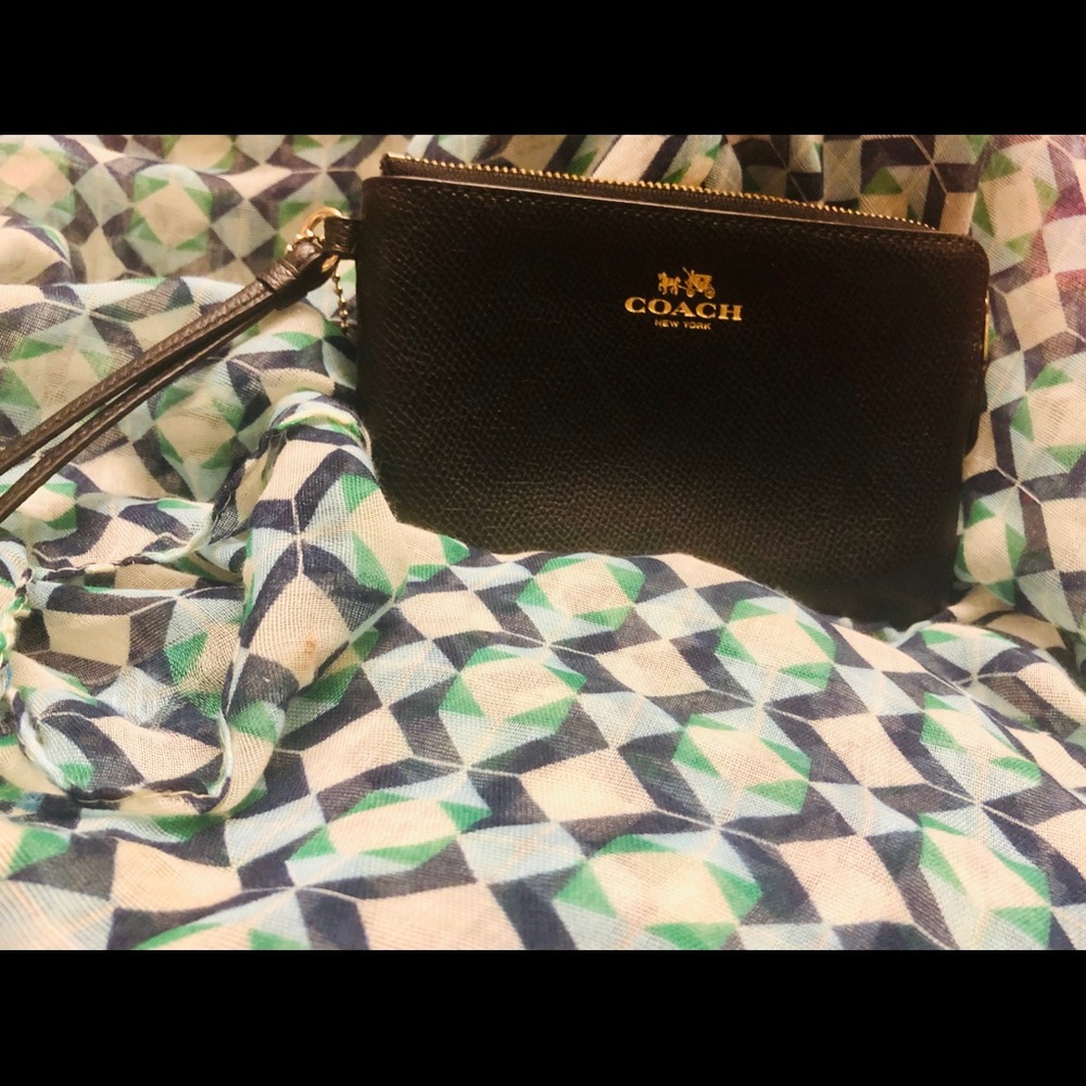 🎉HOST PICK🎉Coach Wristlet - Picture 14 of 14